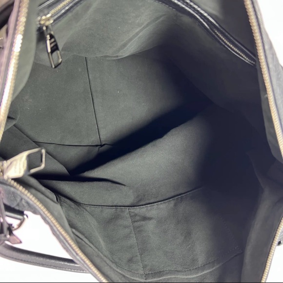 Authentic Pre-Loved Louis Vuitton Leather Antheia Ixia
GM Lambskin Monogram Bag - Picture 8 of 8